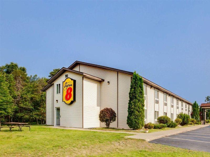 Hotel Super 8 By Wyndham Grayling Exterior foto