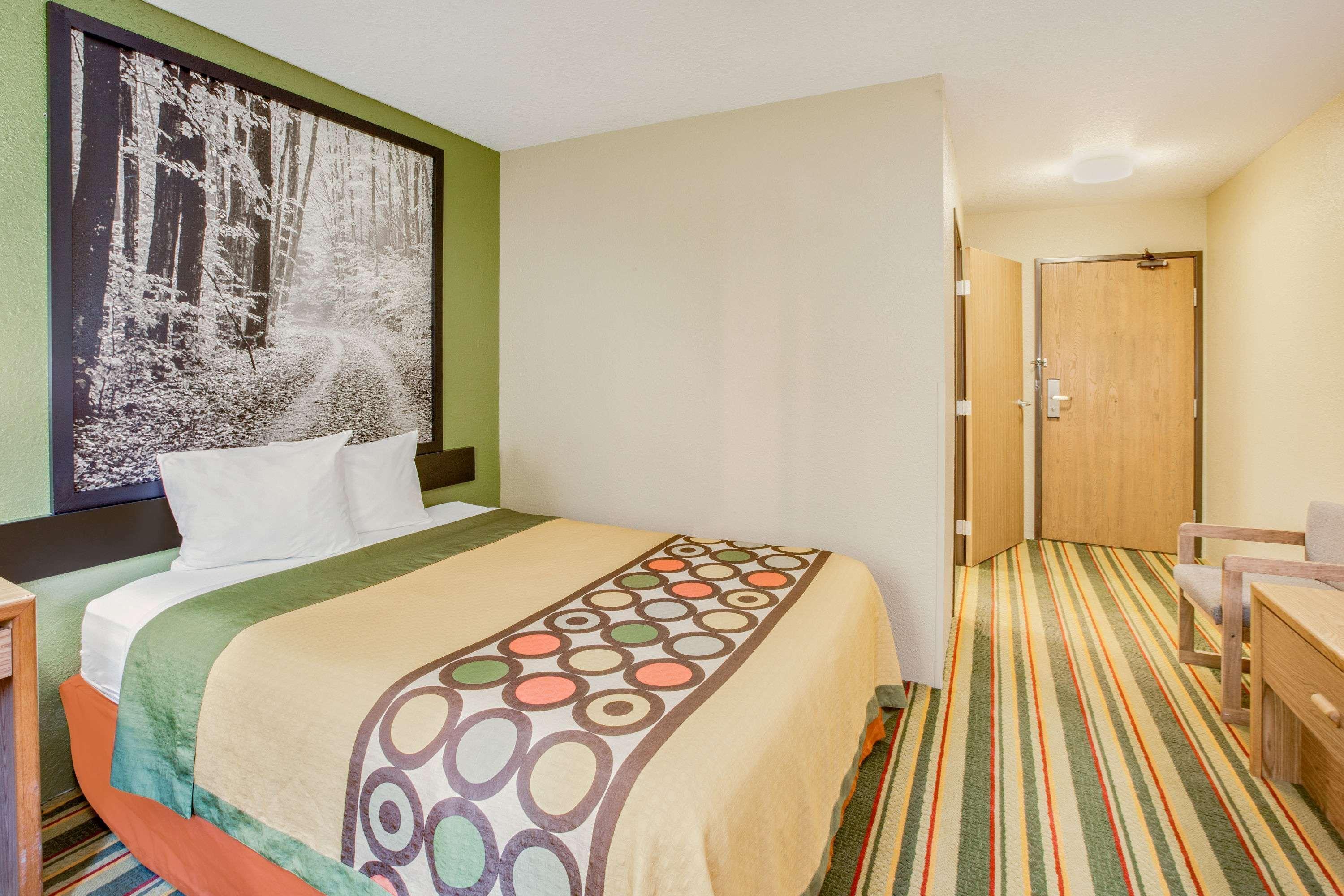 Hotel Super 8 By Wyndham Grayling Exterior foto